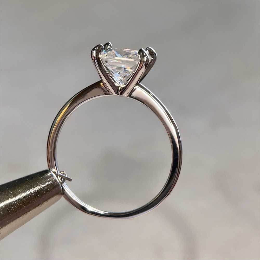 2ct Princess cut Moissanite Ring - Picture 5 of 7